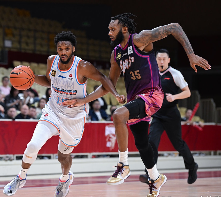 伯明翰城表现稳健,挑战联赛上游球队 伯明翰城表现稳健,挑战联赛上游球队