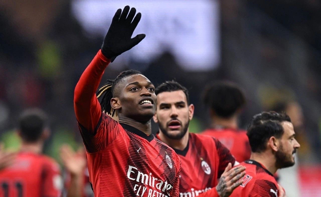 包含尤文图斯主场告捷，继续保持不败纪录的词条