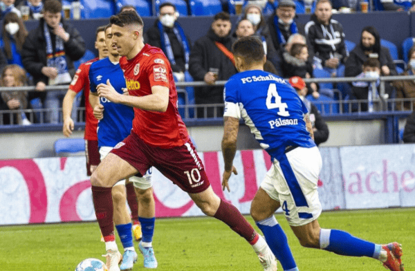 包含格策回到沙尔克,带领球队迎战德甲强敌的词条 包含格策回到沙尔克,带领球队迎战德甲强敌的词条