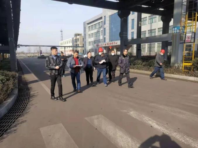 包含滕州水泥队内氛围活跃，备战状态火热追逐成功的词条