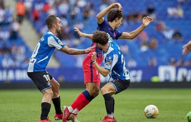 亚洲足球锦标赛掀起全球球迷狂潮