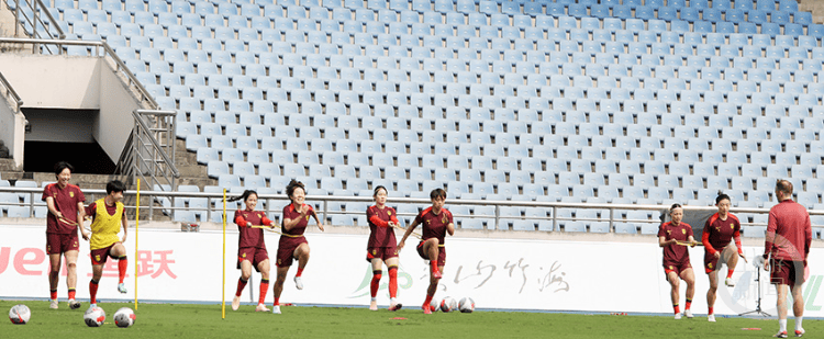 正在进行的国际女足锦标赛备受瞩目