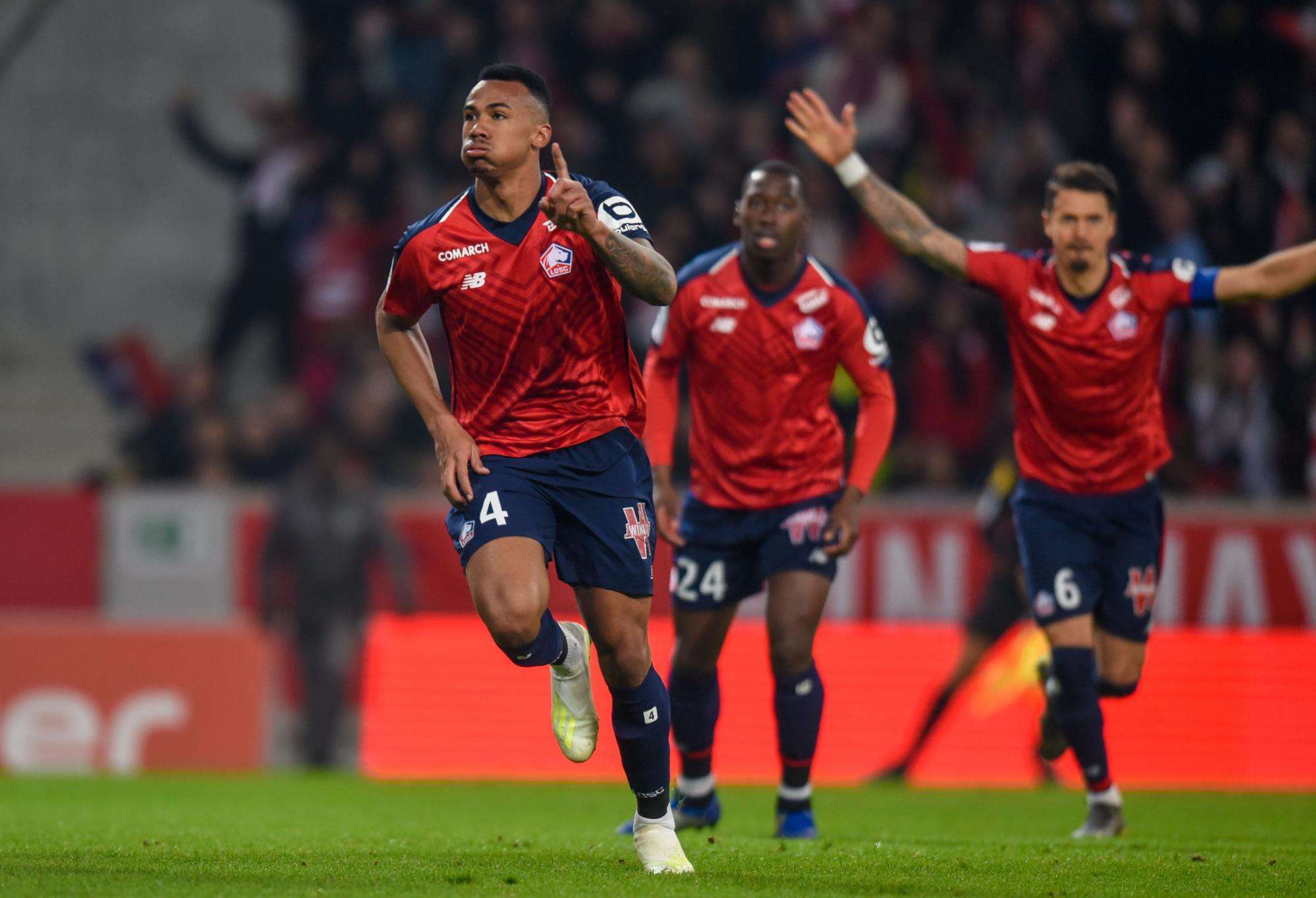 关于圣埃蒂安客场战胜对手，取得法甲近期连胜的信息