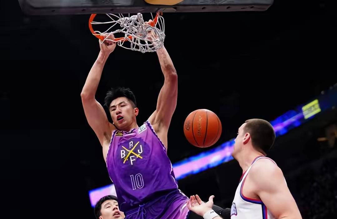 天津男篮发挥出色,锐意进攻刷新佳绩 天津男篮发挥出色,锐意进攻刷新佳绩