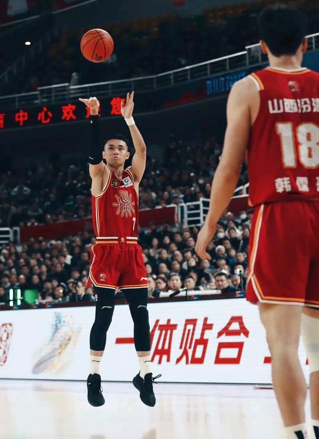 天津男篮发挥出色,锐意进攻刷新佳绩 天津男篮发挥出色,锐意进攻刷新佳绩