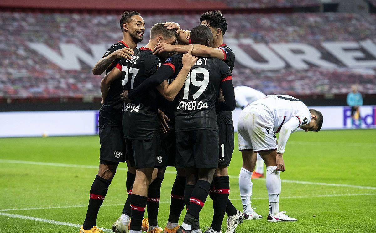 包含勒沃库森队凭借良好状态再次获胜，排名上升的词条