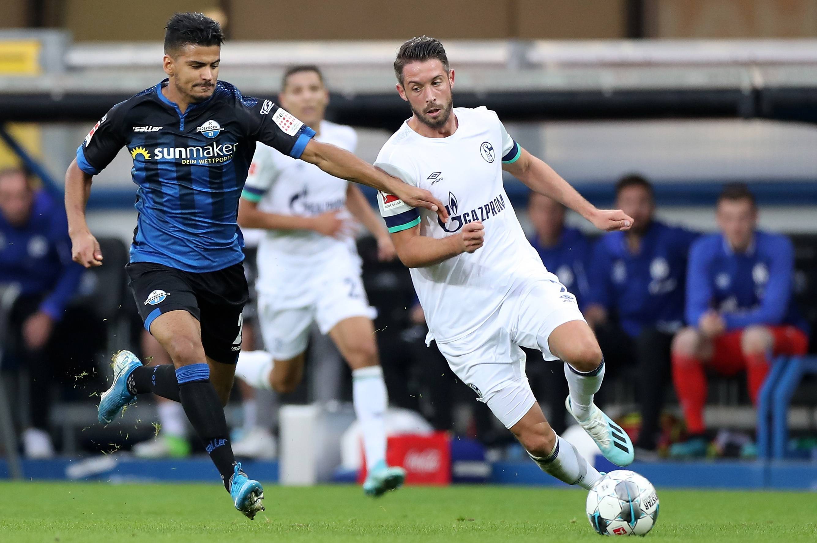 包含罗斯托克主场惜败，保级压力加重的词条