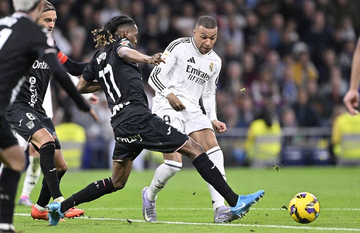 关于皇家马德里击败拜仁，轻松闯入决赛！的信息