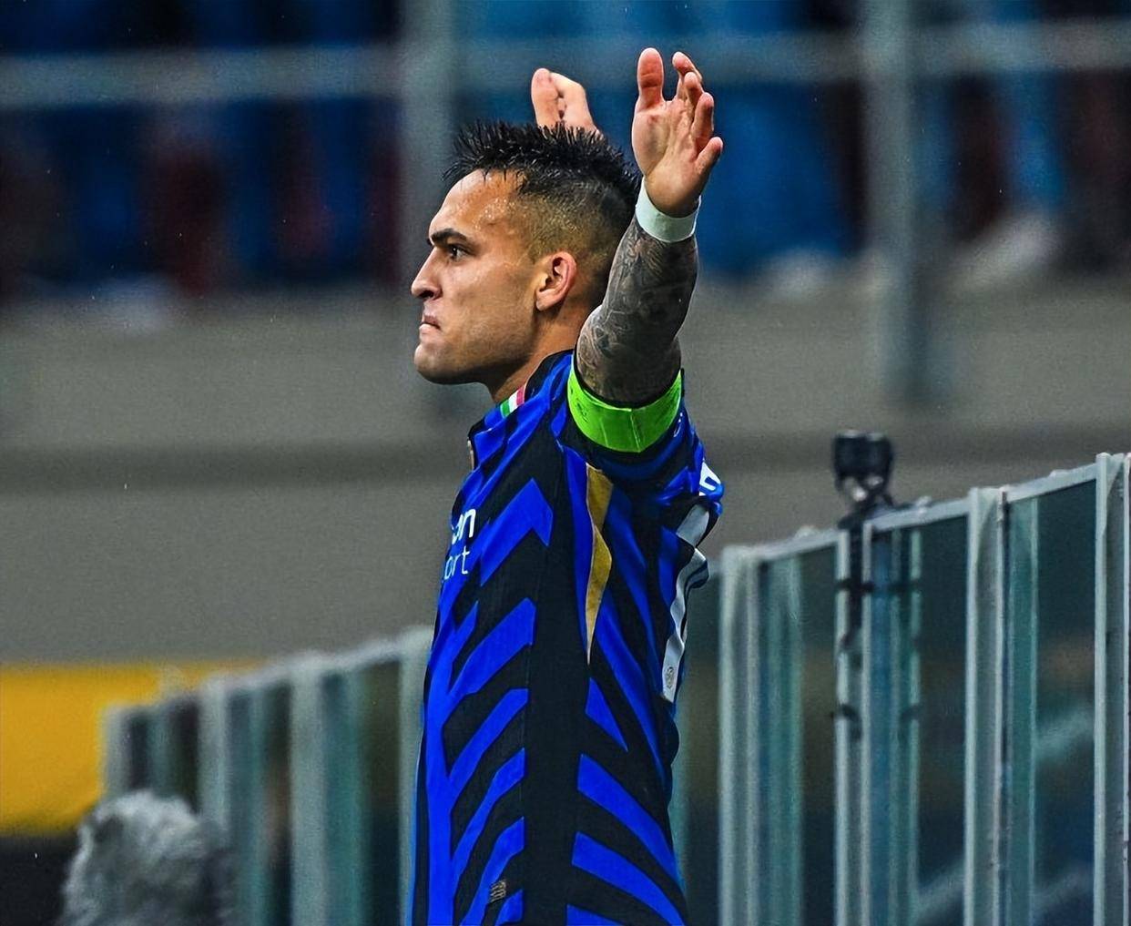 关于转入高挡防守后反超阿根廷球星壮举探头领跑的信息