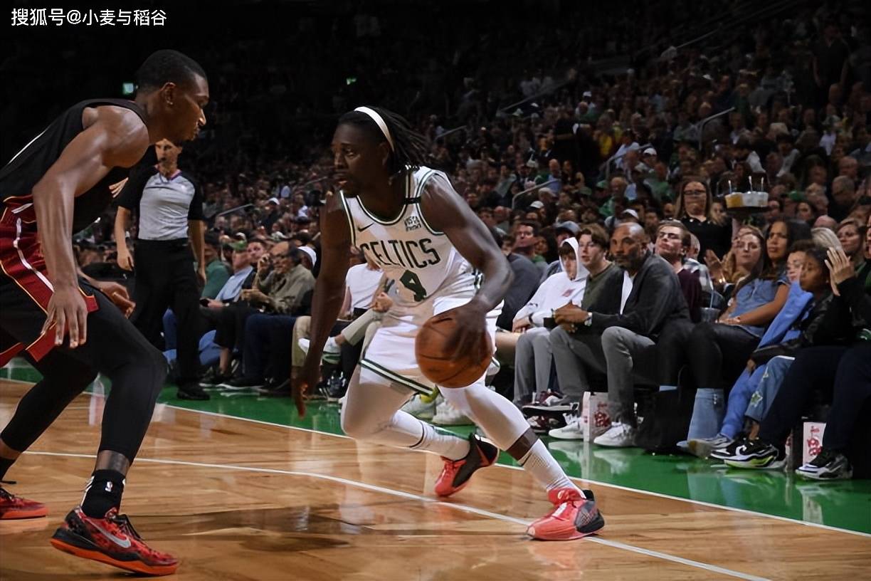 包含凯尔特人队新援展现威力，球队期待未来发展的词条