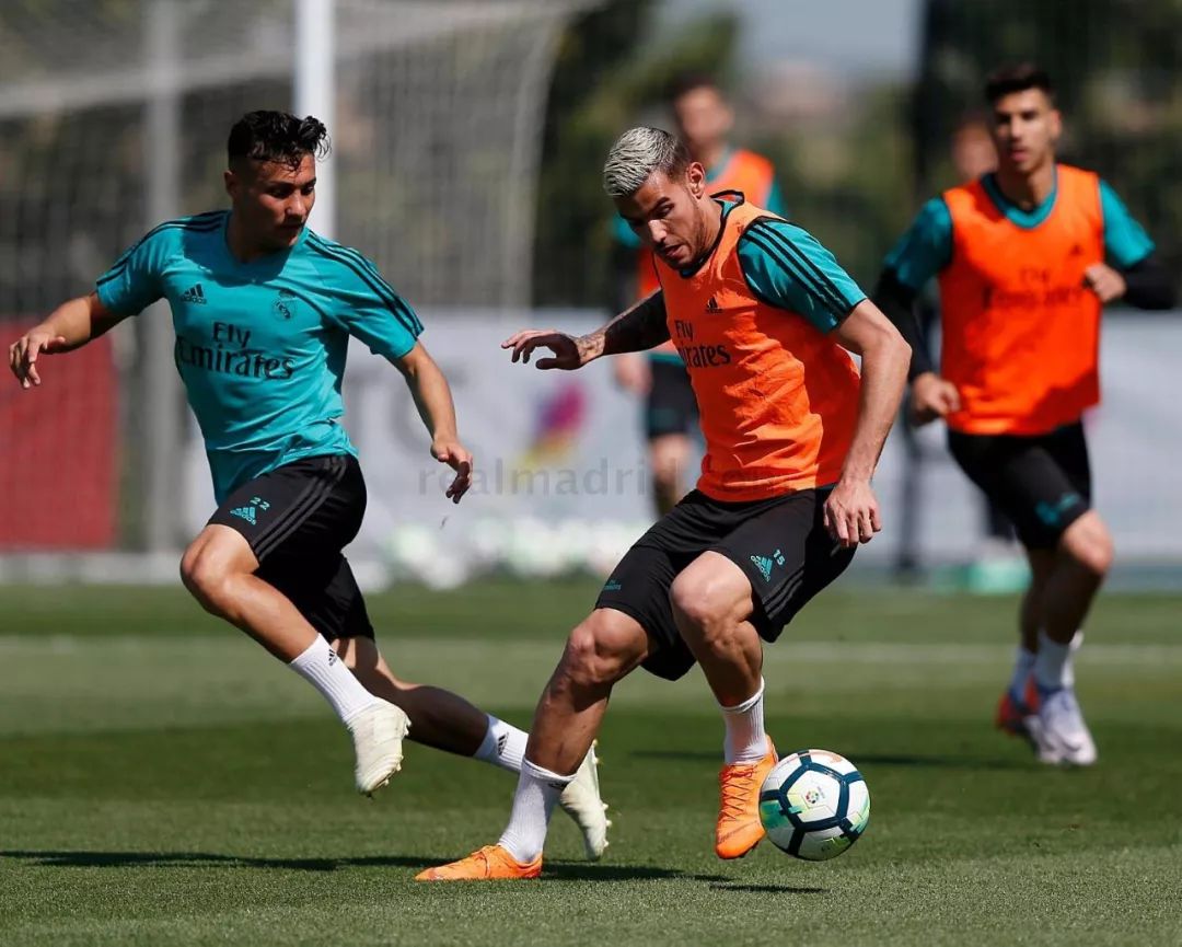 包含重庆队备赛全力以赴，期待好成绩的词条