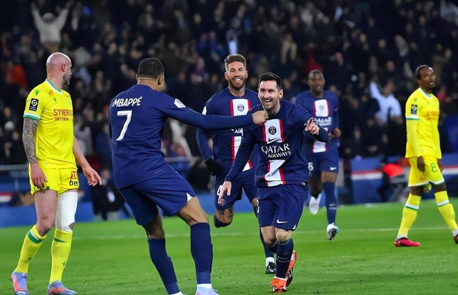 巴黎圣日耳曼坐镇主场迎战圣埃蒂安，双方旗鼓相当的简单介绍