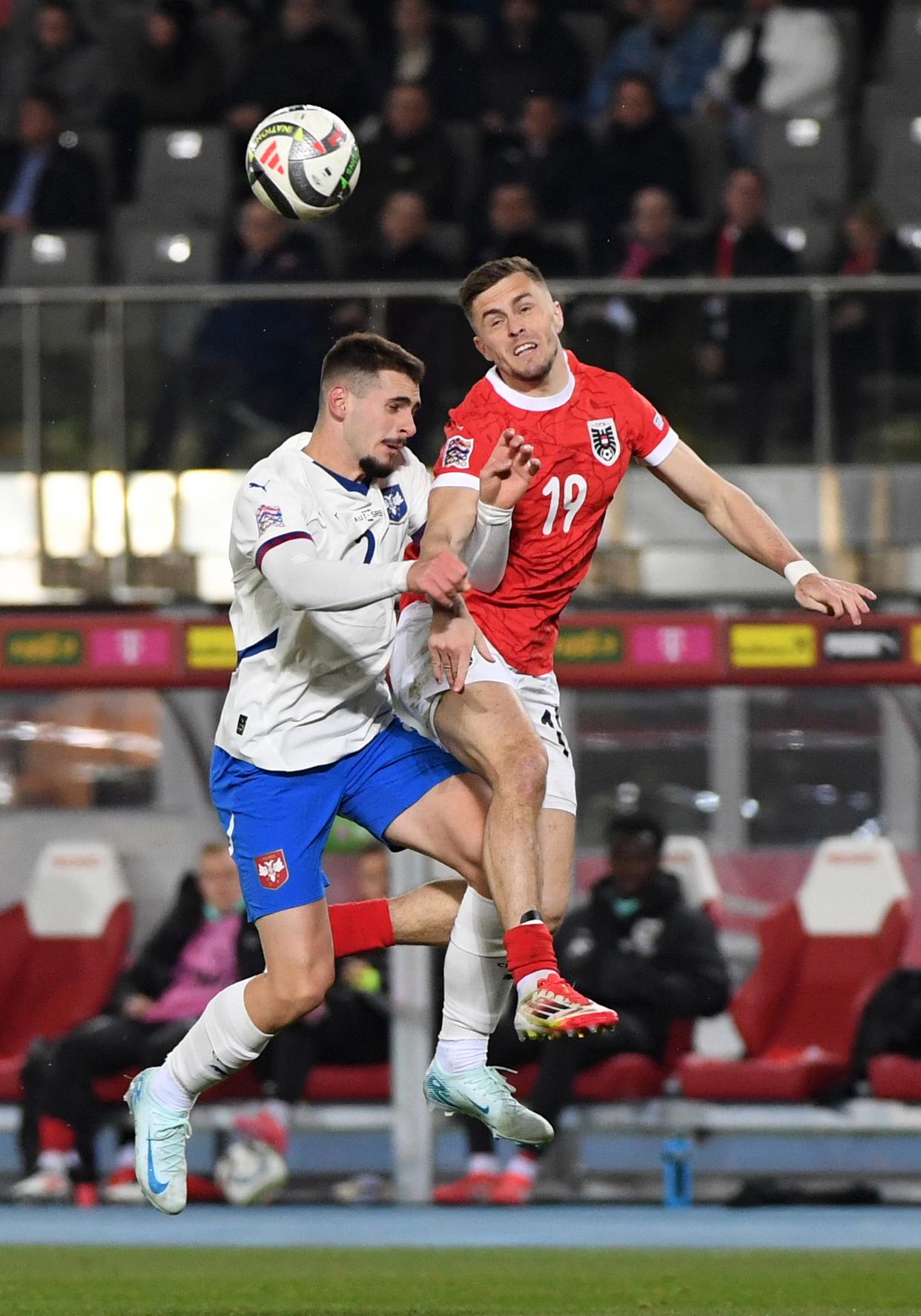 奥地利足球队在双打比赛中大放异彩