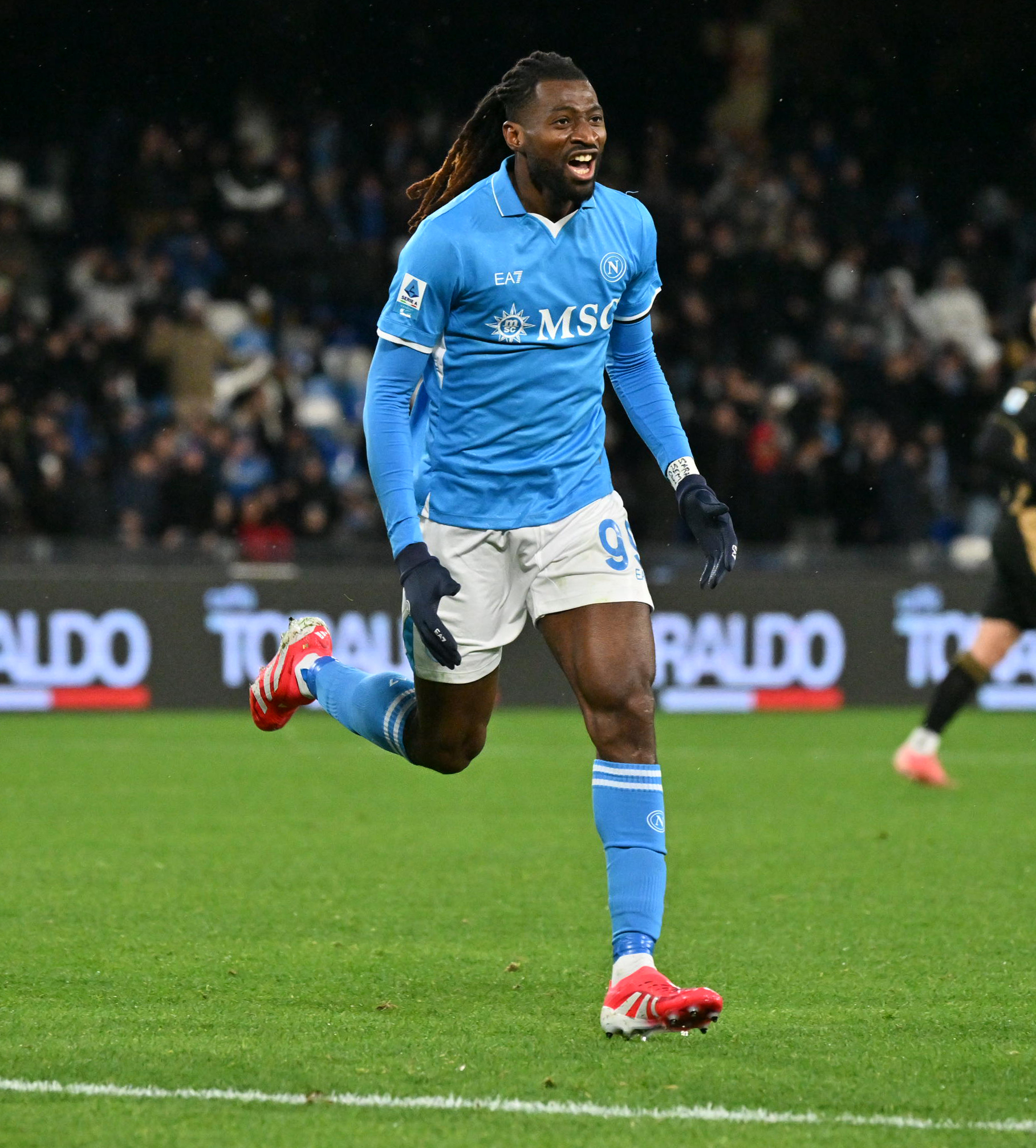 包含那不勒斯球员风头无两意甲联赛状态绝佳的词条