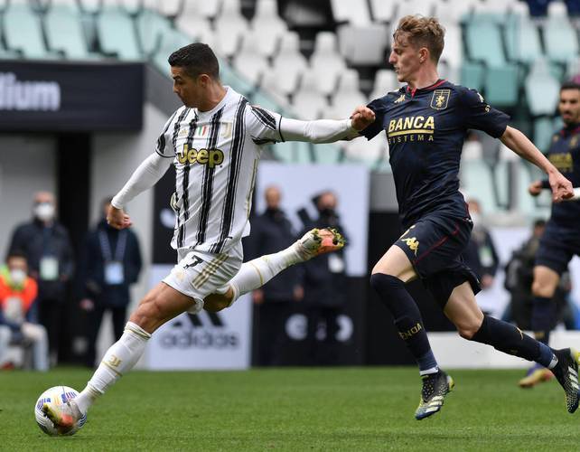 包含热那亚客场击败对手，士气大振的词条