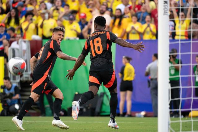 对手战术高超，球队应如何反击？