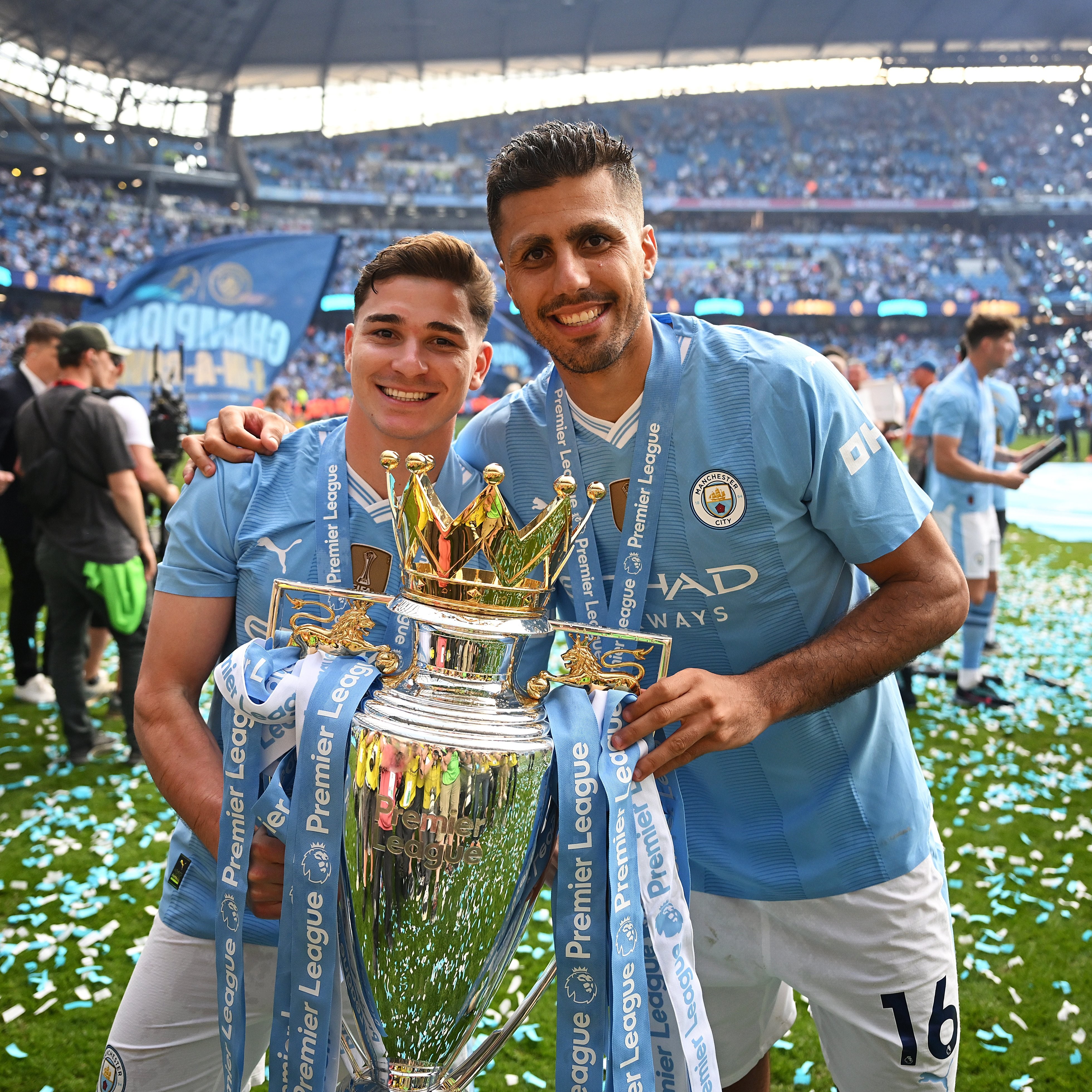 曼城力克巴黎，获得欧冠淘汰赛第一胜