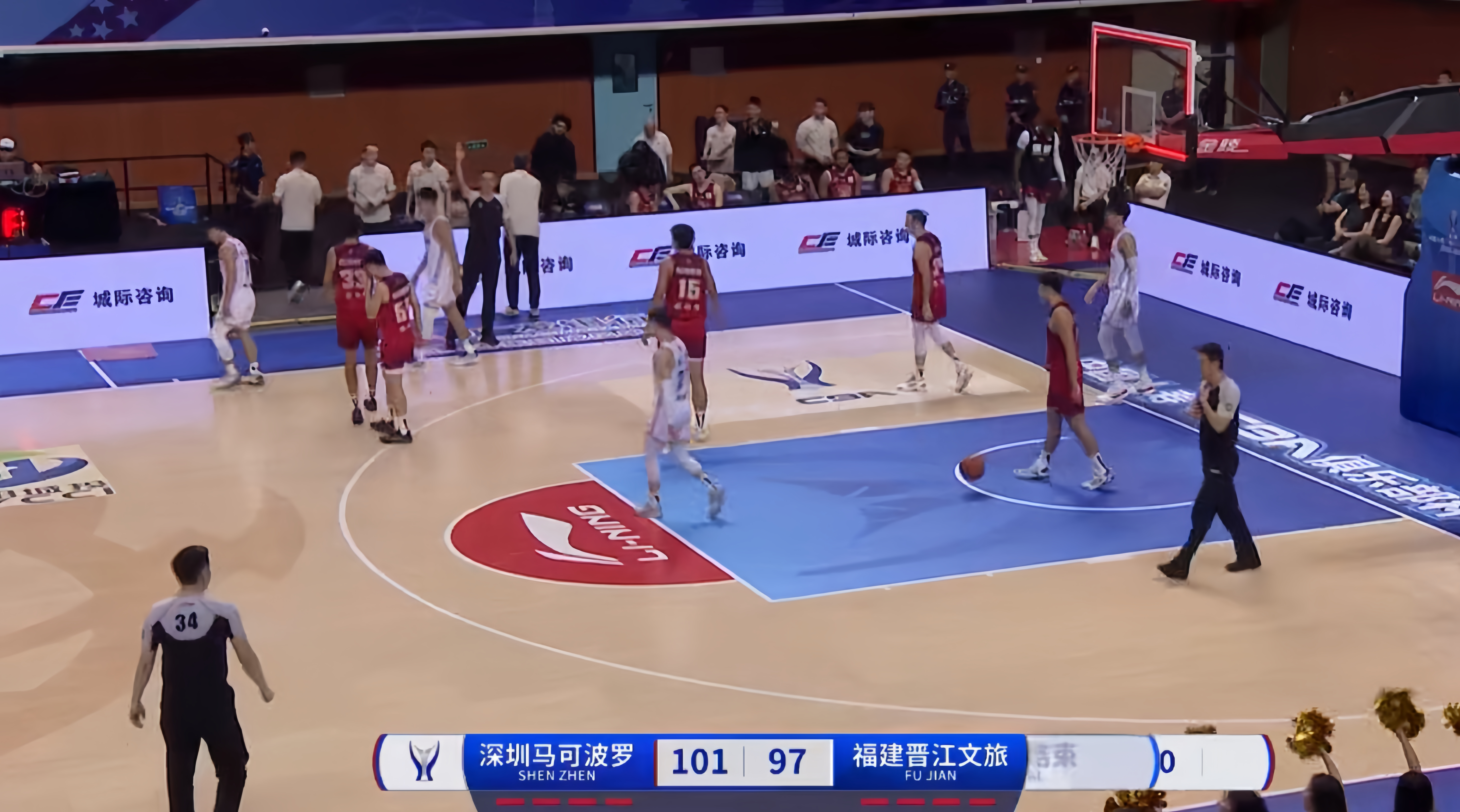 深圳队擒下湖南男篮,稳坐不败宝座 深圳队擒下湖南男篮,稳坐不败宝座