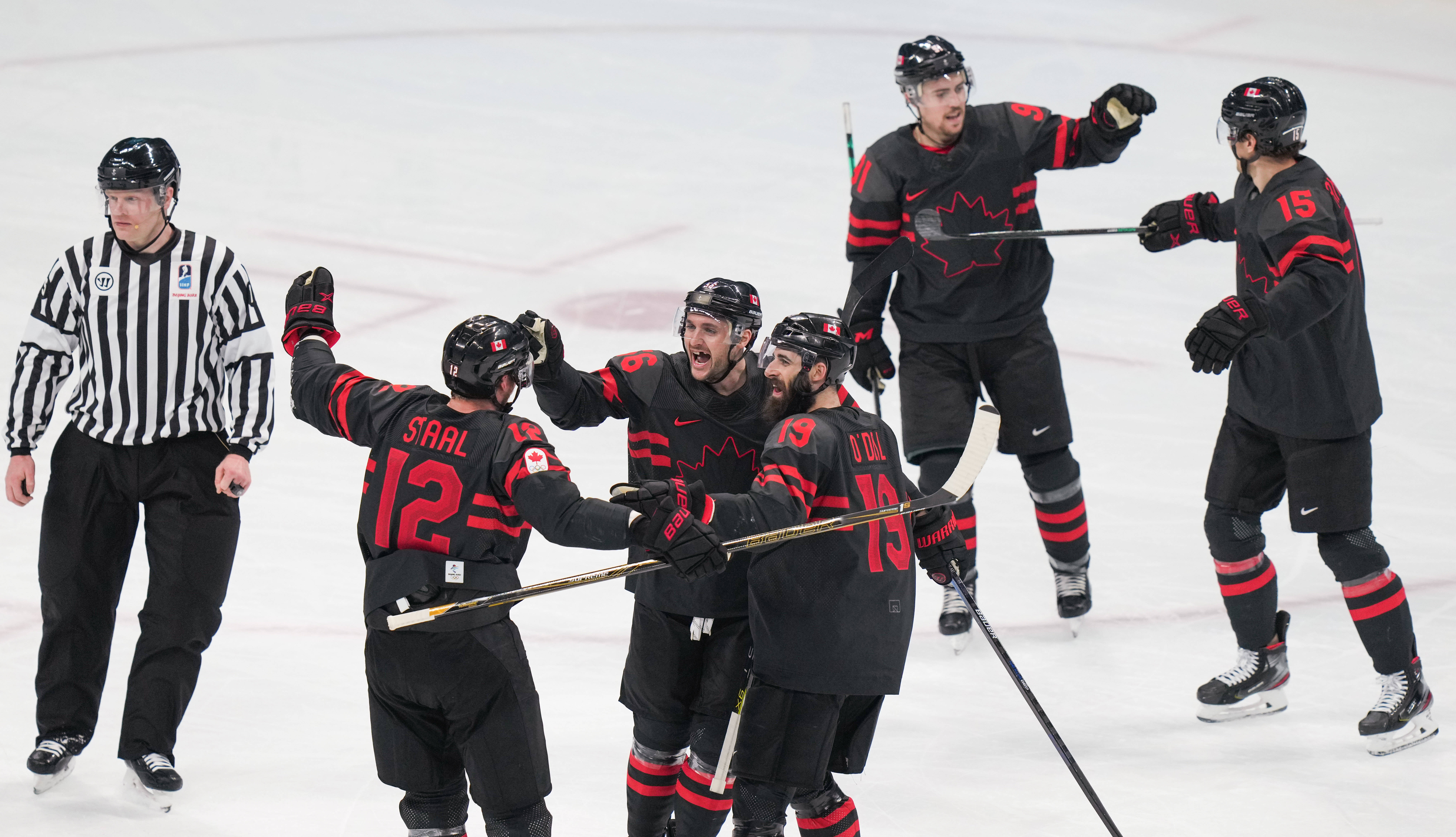 加拿大队在比赛中取得了重要的胜利