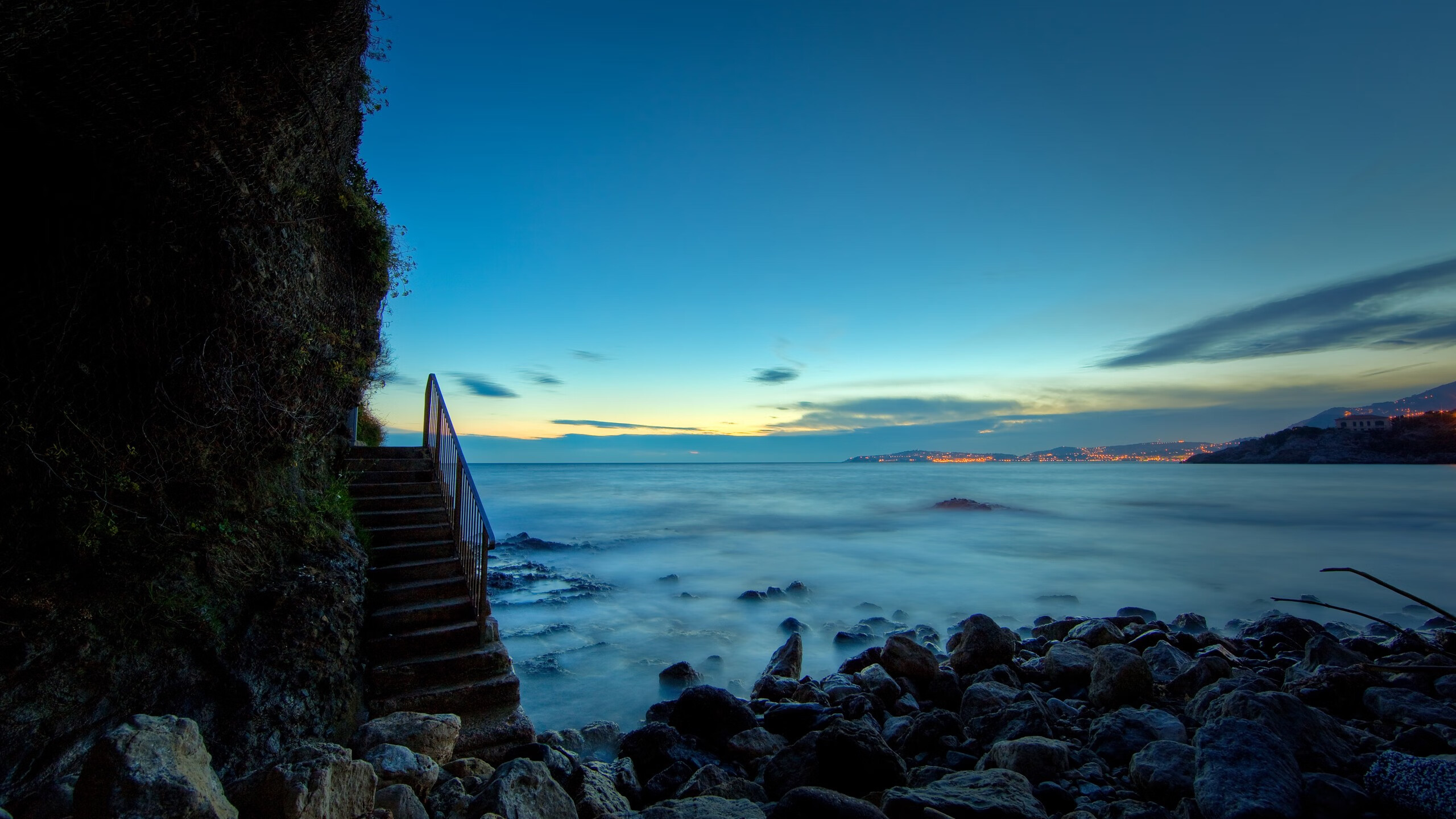 绿茵双面镜,意甲的哲学与中国的末节艺术