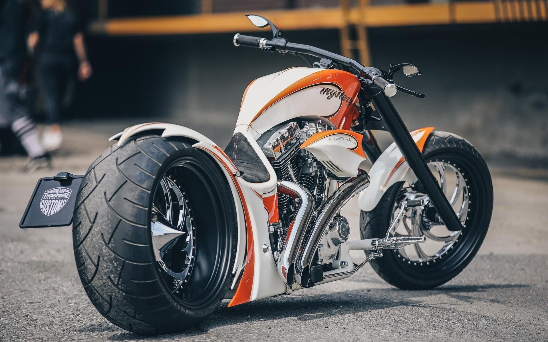 绿茵棋局，从米拉的午后到本泽马的夜晚，两场跨越时空的胜利法则