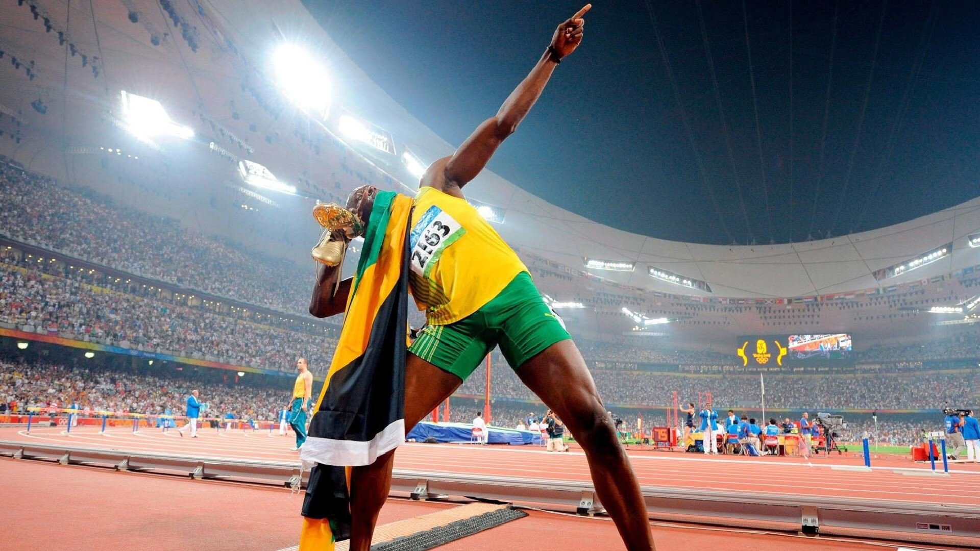 钢铁锁链与精准子弹，霍勒迪攻防两端统治山西太阳战